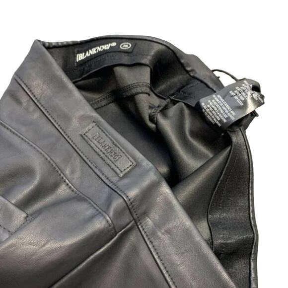 BLANKNYC Vegan Leather Bike shorts Stretch black Sz 26 banded waist flat front - Picture 12 of 15
